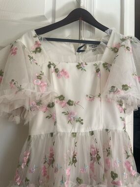 Jess and Aiden White Floral Embroidered Tulle Dress